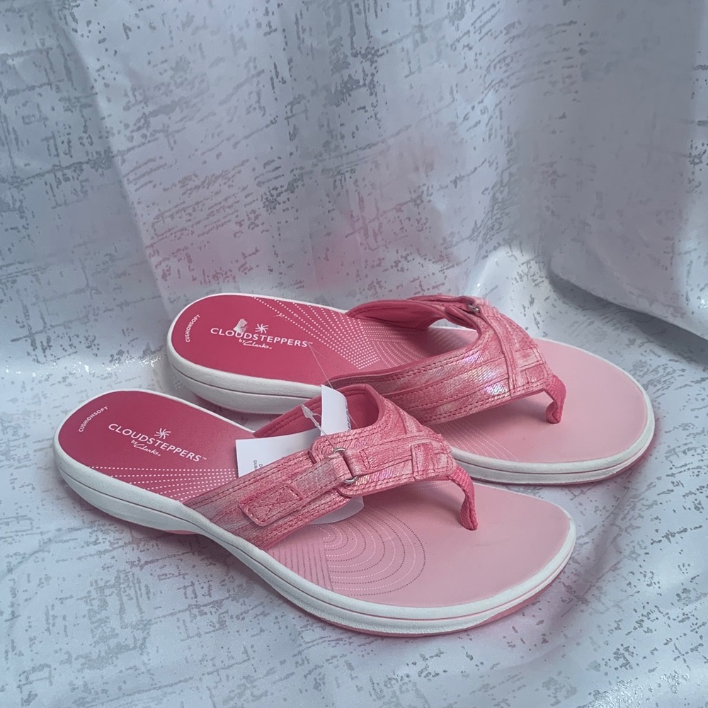 Cloudsteppers by Clarks Pink Women's Thong Sandals
